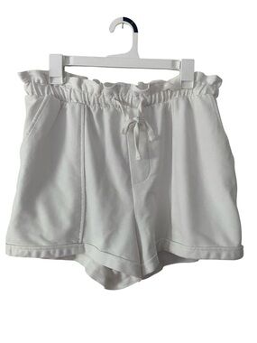 Arizona White Paperbag Waist Shorts – Size XL